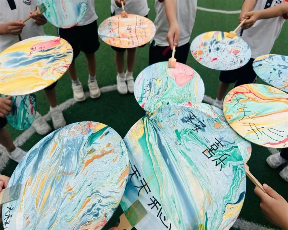 共繪漆扇之美，傳統(tǒng)工藝綻放新光彩