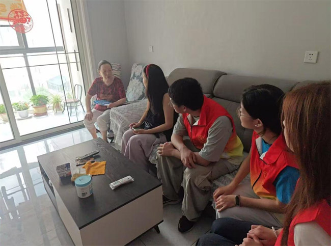 青春志愿行 | 鑄盾護(hù)荷志愿服務(wù)隊(duì)深入錦繡園社區(qū)開展健康關(guān)懷與多元服務(wù)