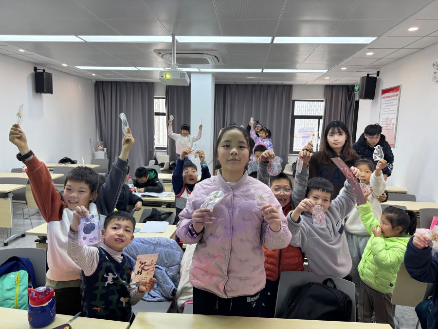 以文化傳承之筆，繪童年美育新篇——南京師范大學(xué)泰州學(xué)院寒托班實(shí)踐探索