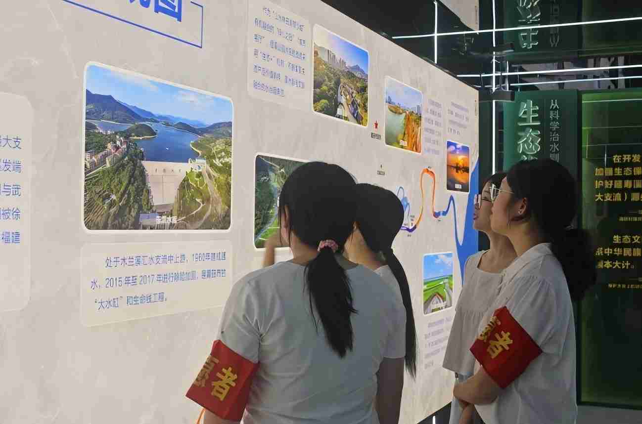 古陂智慧今朝頌，后黃村中綠夢(mèng)共