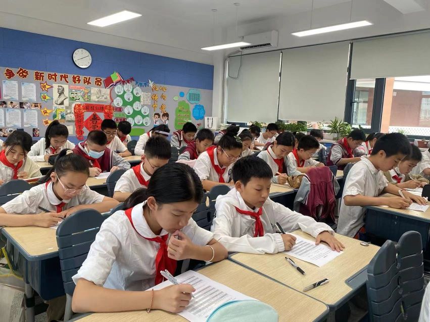 共筑青少年心理健康防線：聚焦社恐問題，點亮心靈之光