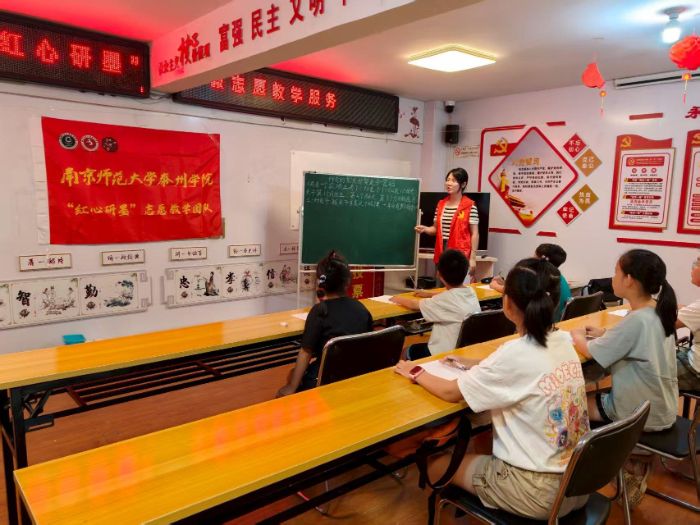 知識(shí)啟發(fā)與寓學(xué)與樂的多彩實(shí)踐