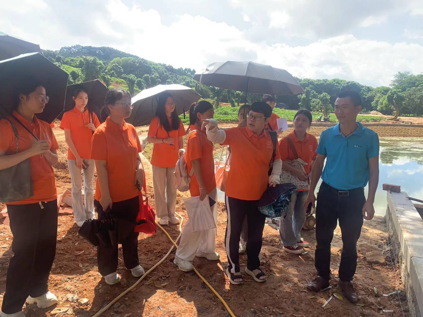 深入黎明村，共繪“生命公園 與愛共存”綠色新篇章