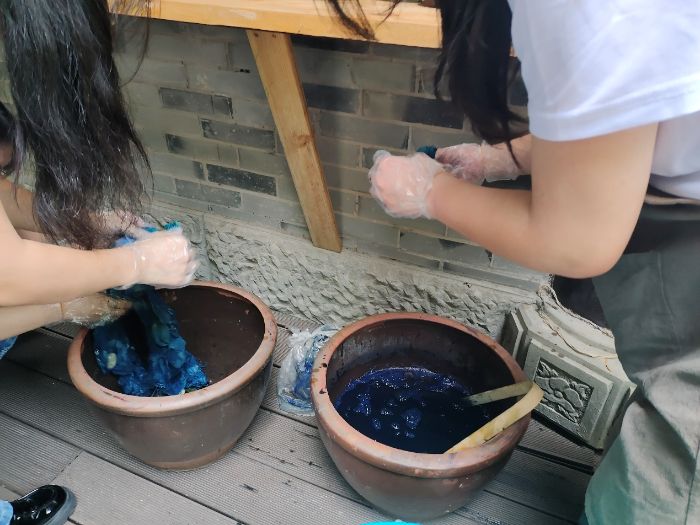 重慶人文科技學(xué)院探研榮昌非遺：夏布小鎮(zhèn)里的傳承與創(chuàng)新