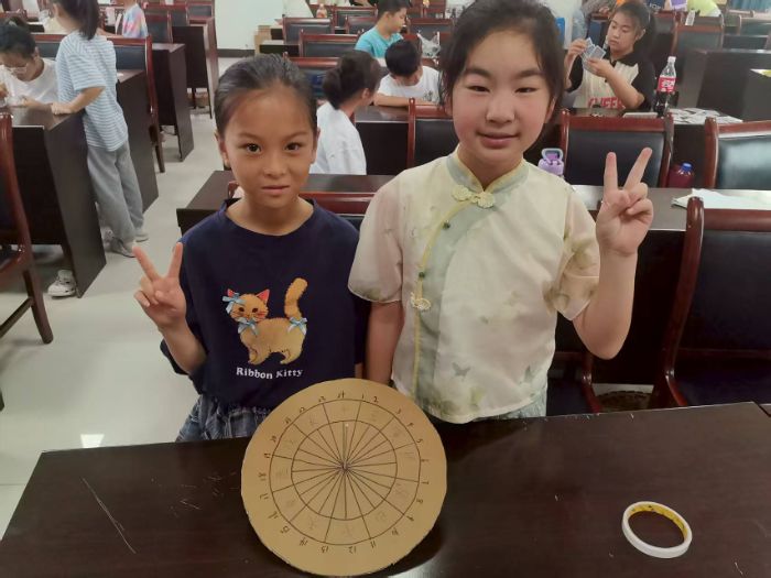 中國計(jì)量大學(xué)2025“微光致遠(yuǎn)”實(shí)踐之計(jì)量文化節(jié)：刻晷觀天，浮秤知地——計(jì)量文化開啟筧川智慧之門