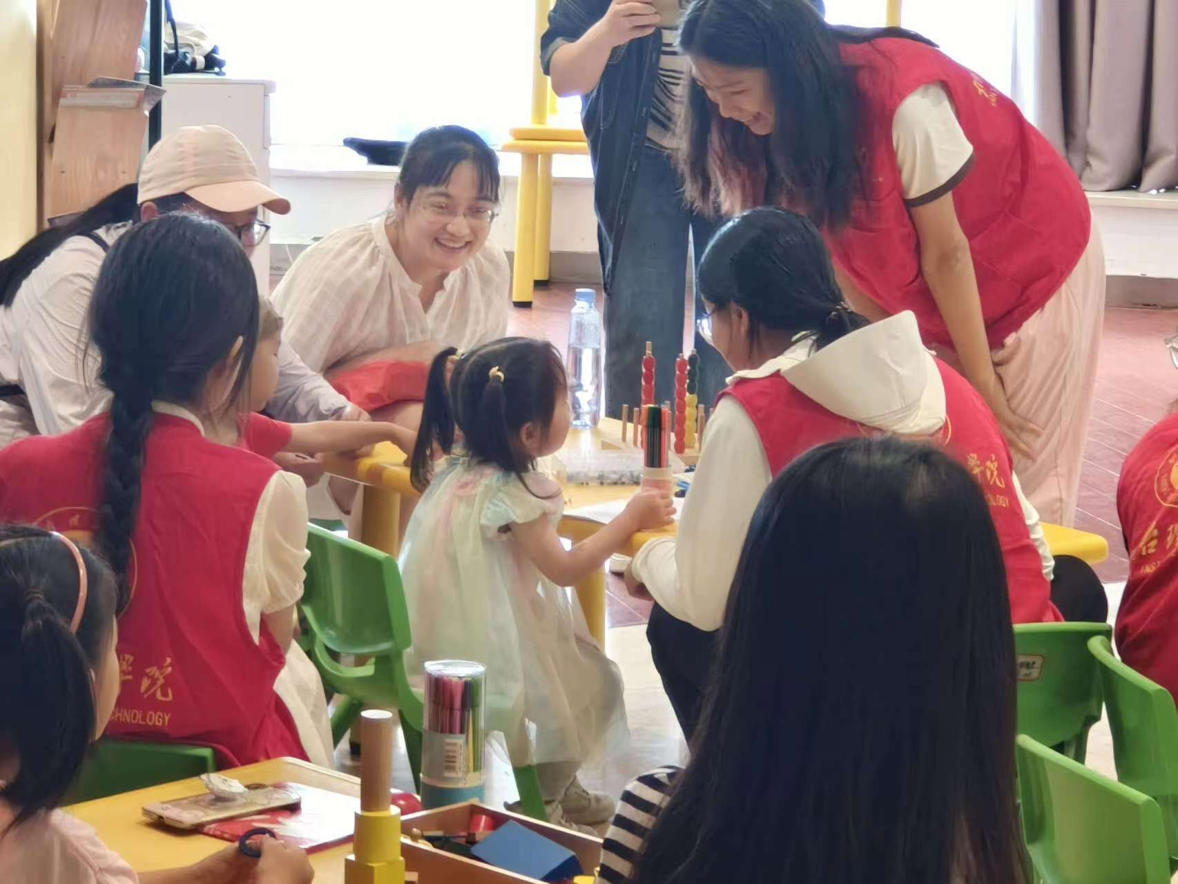 雙語之橋，七彩夢想