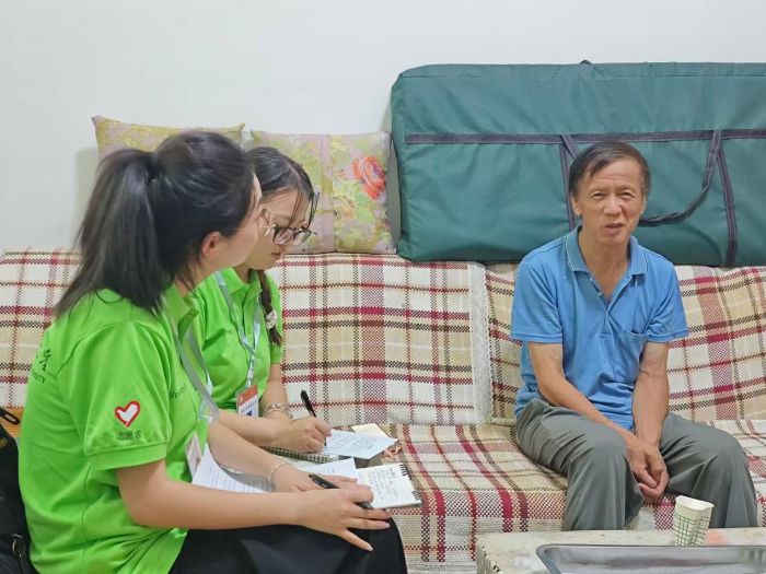 黃土地上的“苦果”：農(nóng)民作家的鄉(xiāng)土守望與時代回響