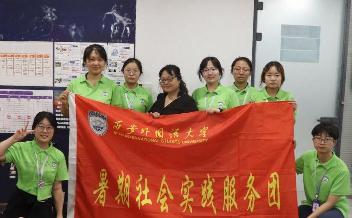 泥土里開出文學(xué)的花：姜蘭芳老師創(chuàng)作談