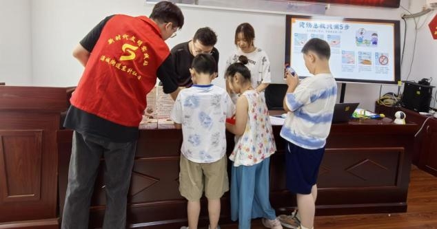 “夏日螢火”燃社區(qū)，雙向奔赴共成長 ——常州大學夏日螢火團隊赴東升社區(qū)開展愛心暑托班社會實踐?