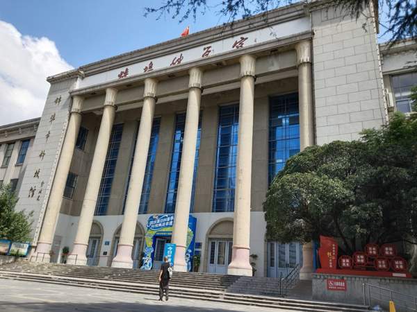 淮北學(xué)子暑期“三下鄉(xiāng)”，蚌埠市科技館研學(xué)實(shí)踐側(cè)記