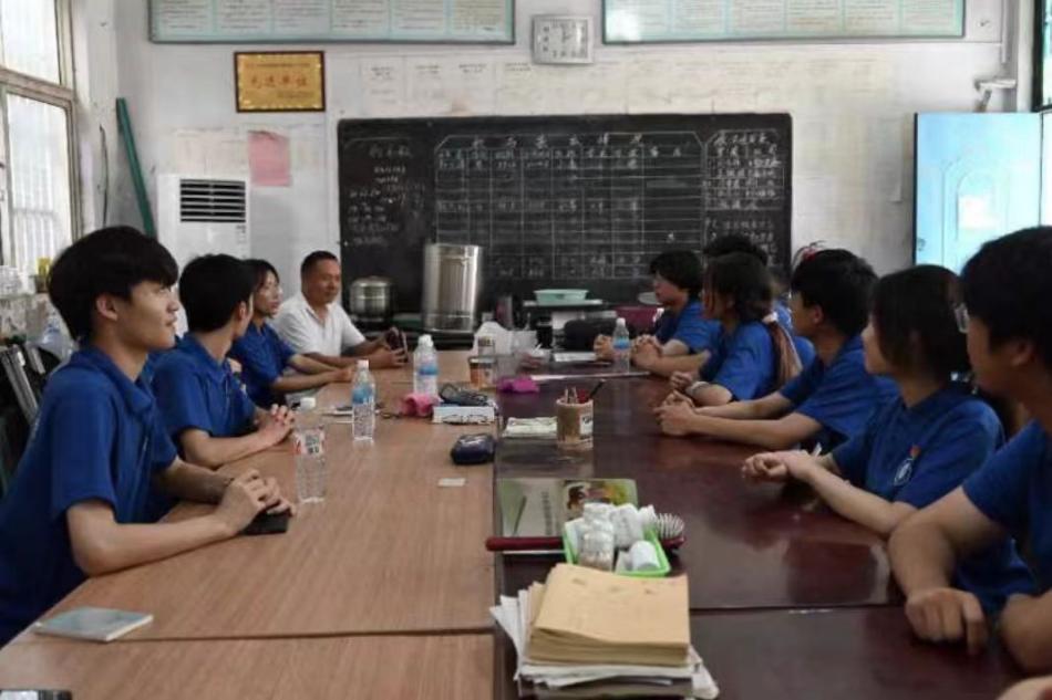 鄉(xiāng)村要振興，教育要先行