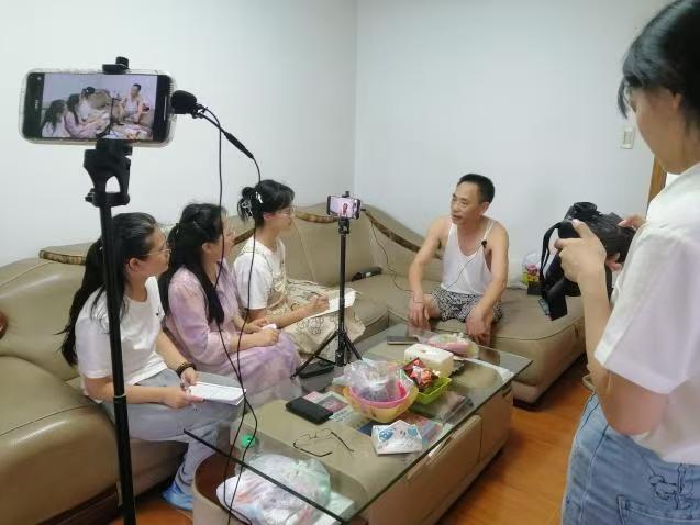 浙江財經(jīng)大學(xué)外國語學(xué)院赴杭州“述憶家國”實踐服務(wù)團：錄“共和國同齡人