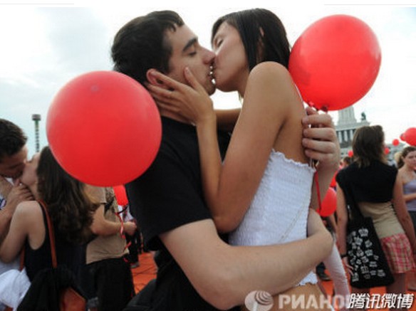 親吻節(jié)之講解你不知道的情侶親吻圖片