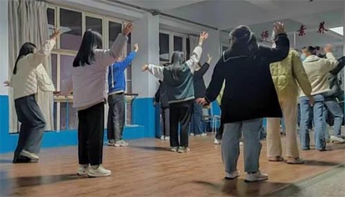 教師教育學(xué)院舉辦“釋放激情，舞出精彩”主題活動