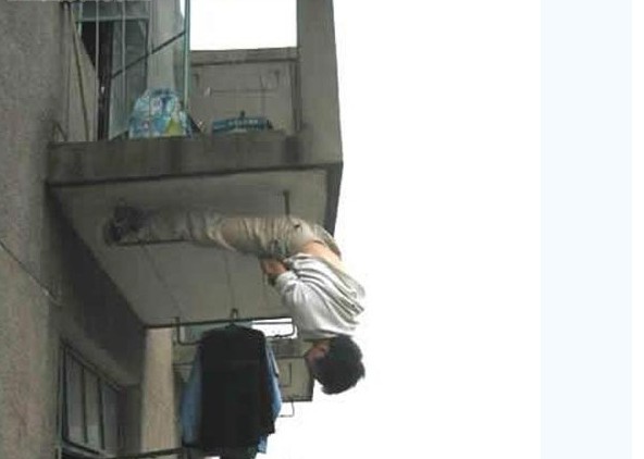 大學(xué)屌絲玩的極限運(yùn)動，真是不要命呀