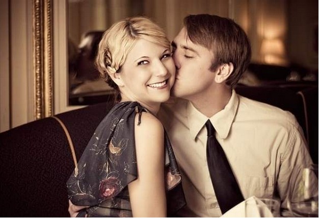 情侶親吻圖片之盤點(diǎn)身邊的美女帥哥親吻