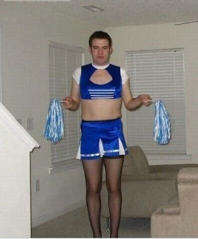 如此打扮，真是走女人的路叫女人無路可走呀