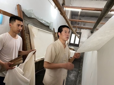 在傳承與創(chuàng)新中觸摸“紙壽千年”的溫度