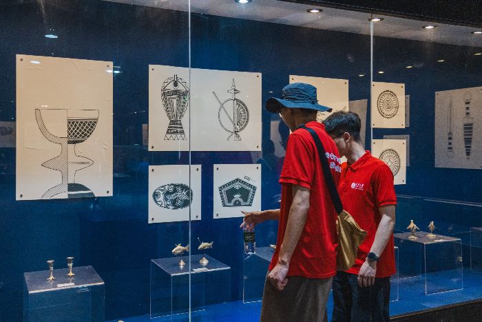 實(shí)踐札記 長安大學(xué)赴四川綿陽、涼山“同心共筑中國夢(mèng)·民族團(tuán)結(jié)潤千村”暑期社會(huì)實(shí)踐隊(duì)探尋西昌民族文化，共筑民族發(fā)展橋梁