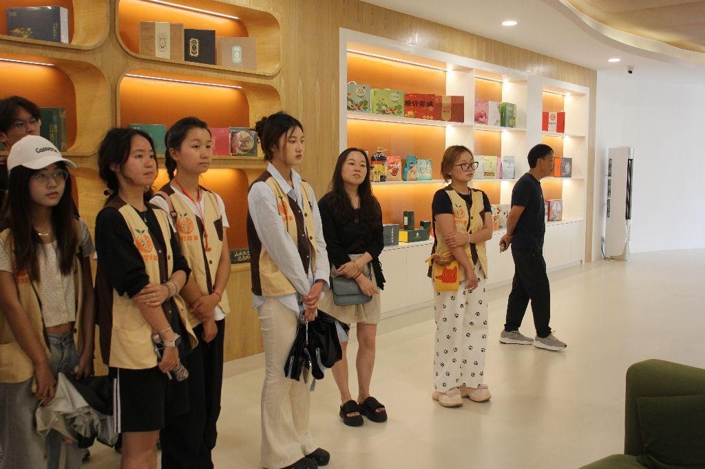 從桂埡橙園到育苗工廠 東湖學(xué)子解碼臍橙產(chǎn)業(yè)與鄉(xiāng)村振興融合路