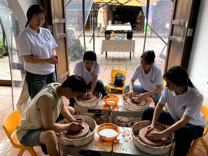 寶陶古鎮(zhèn)體驗(yàn)記：陶藝?yán)哂鎏魬?zhàn)，漫步中感悟匠心
