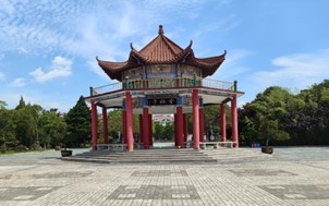 弘揚紅色精神：尋訪烈士陵園