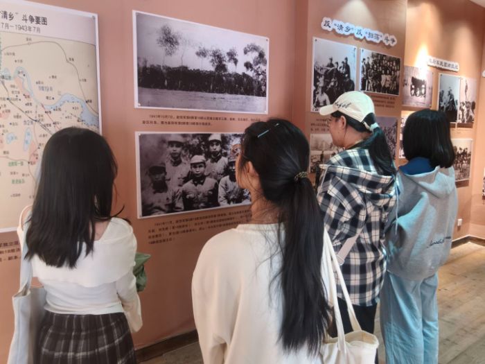 舊址探源，文墨傳魂? ——記福建師范大學(xué)文學(xué)院2025級(jí)漢語言文學(xué)第二團(tuán)支部團(tuán)日首次立項(xiàng)活動(dòng)