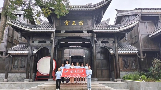 苗風(fēng)古韻，文化探源| 長(zhǎng)安大學(xué)“非遺傳承映苗疆，民族團(tuán)結(jié)譜新篇”暑期社會(huì)實(shí)踐隊(duì)——探秘苗王宮，尋根苗族魂