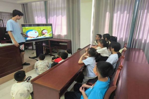 暑期社會實踐：青春健康同伴社開展有關(guān)于“如何交友”的同伴教育活動