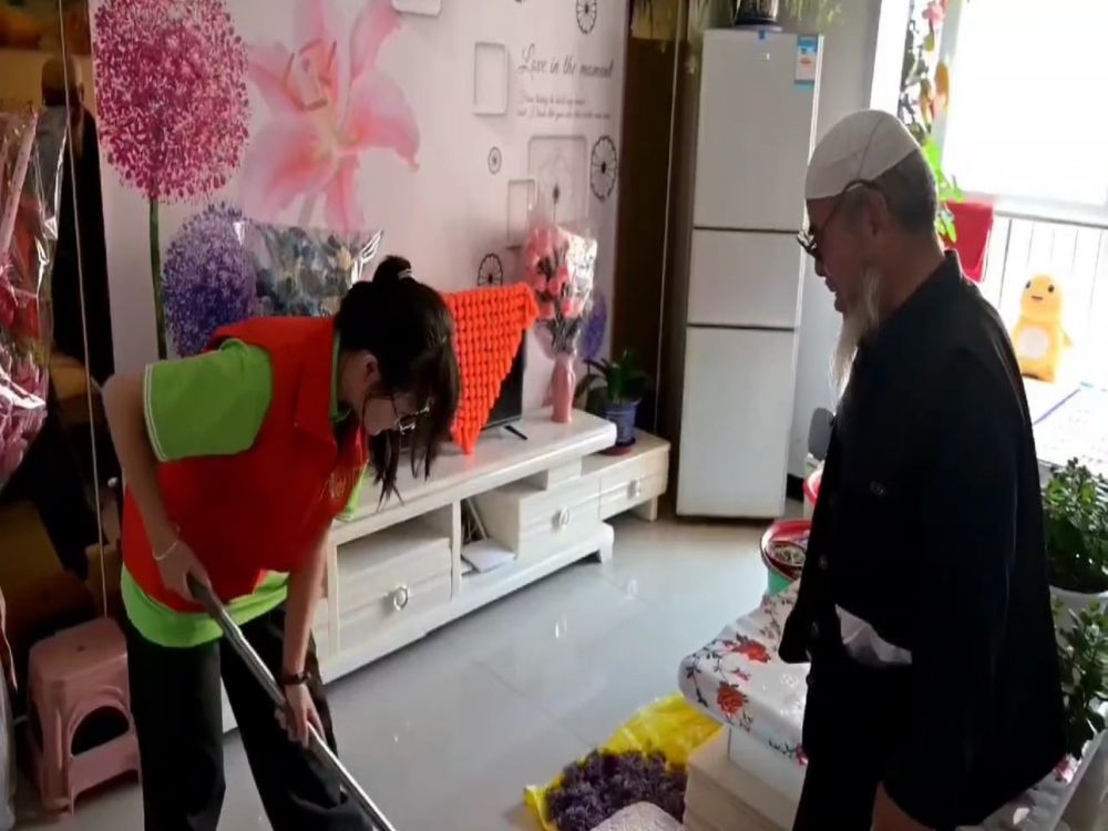 “點(diǎn)亮星燈”志愿服務(wù)系列活動(dòng)之——愛心敬老