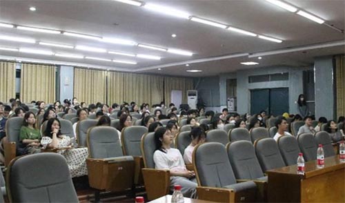 人力資源管理專業(yè)考研與就業(yè)經(jīng)驗(yàn)分享會(huì)順利舉辦