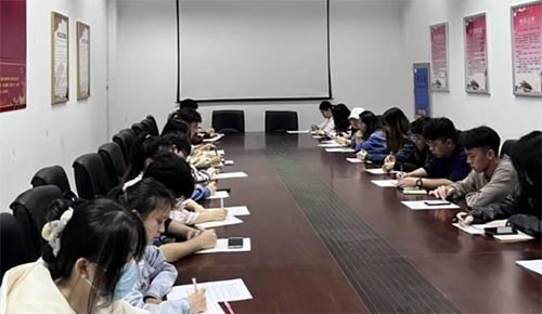 湖北第二師范學(xué)院經(jīng)濟(jì)與管理學(xué)院召開2023年生源地助學(xué)