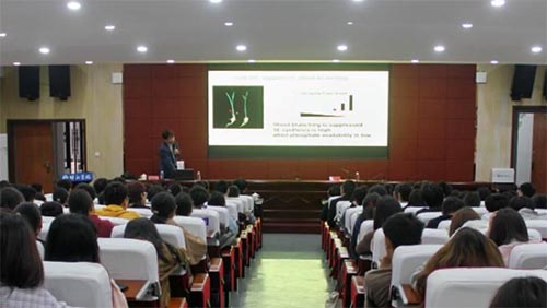 中國(guó)科學(xué)院院士謝道昕受邀到邵陽(yáng)學(xué)院開(kāi)展講座