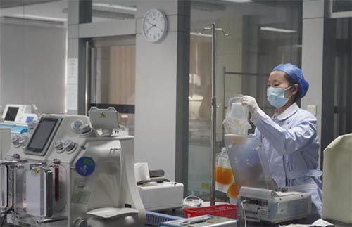 血濃情濃，愛(ài)融其中