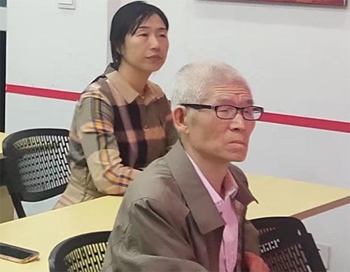 聽溫大講授講述“陪伴是最好的愛”