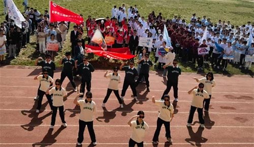 馳騁賽場，青春飛揚(yáng)——化師班參加院級(jí)運(yùn)動(dòng)會(huì)